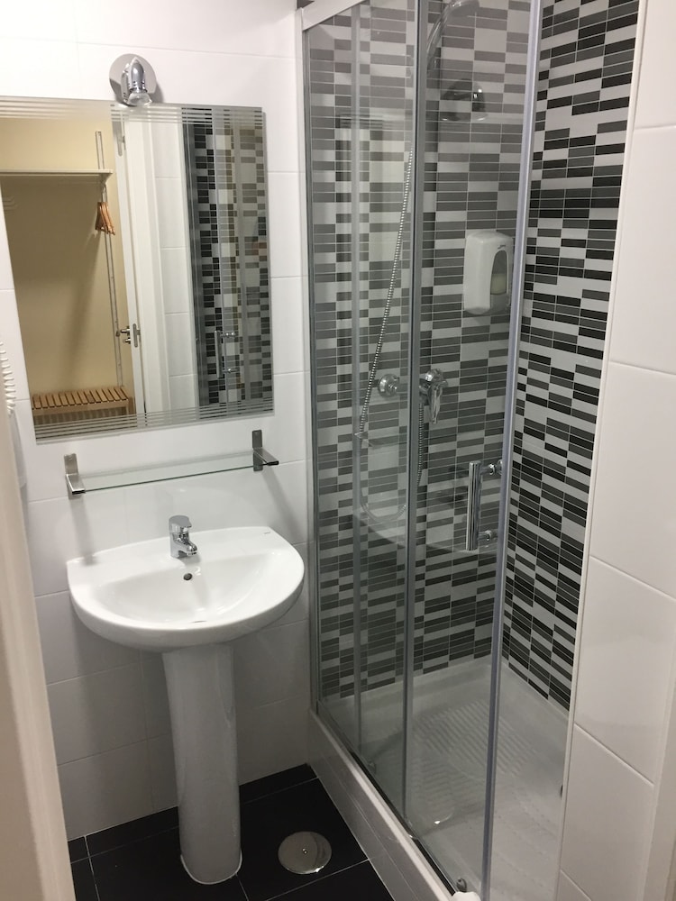 JQC Rooms 24/33