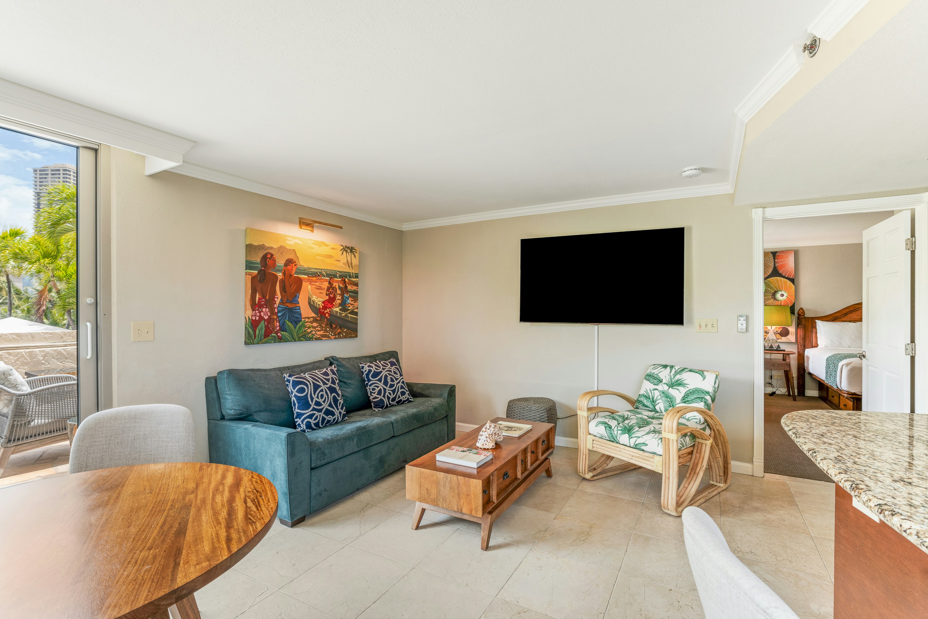 Luana Waikiki Hotel and Suites 29/50