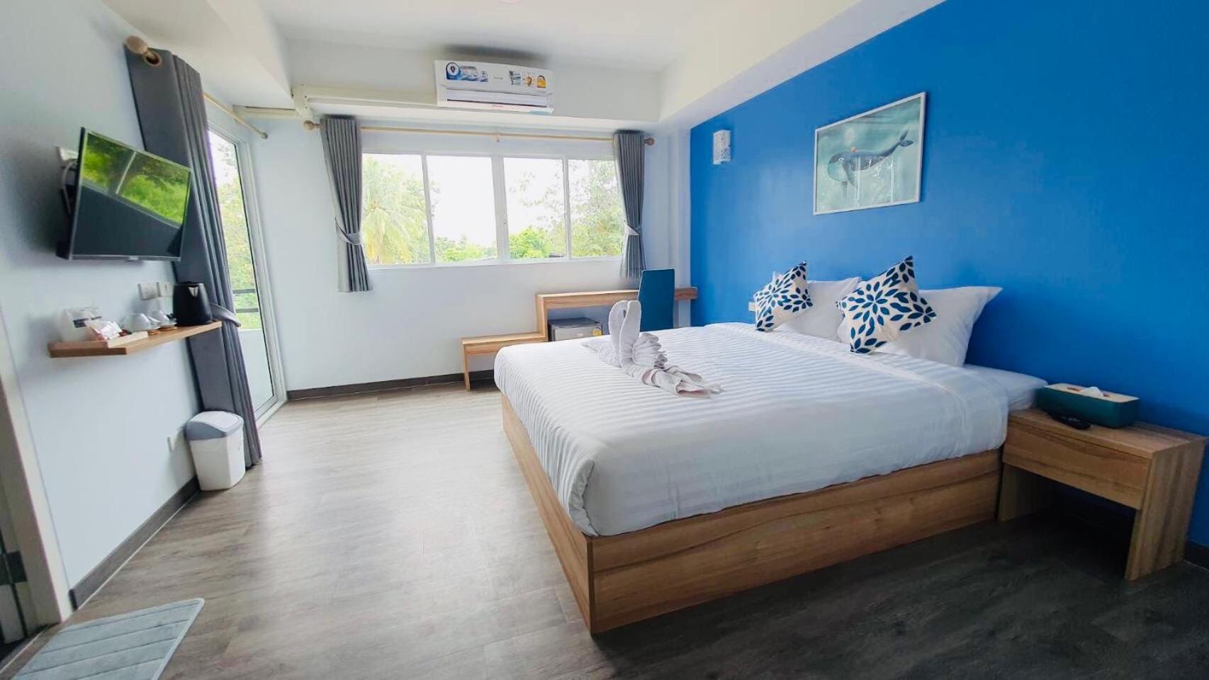 Bleu Marine Sattahip 16/50