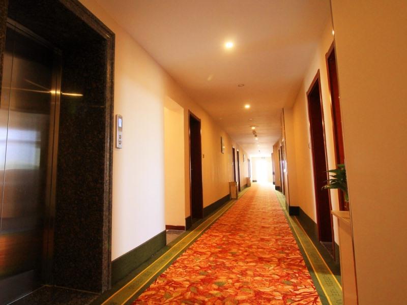 GreenTree Inn Xinzhou Jianshe(S) Road Express Hotel 10/17