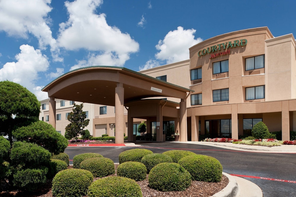 Courtyard Texarkana 4/56