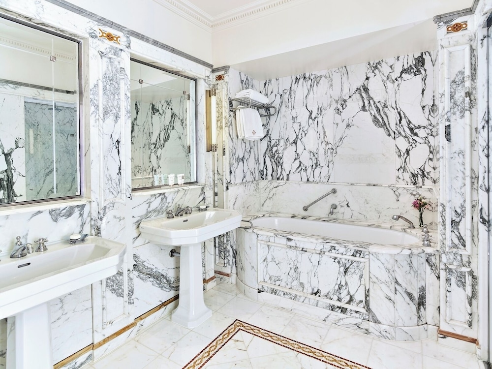 Le Meurice 73/74
