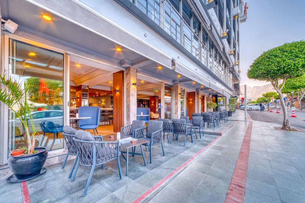 Numa Port Hotel 67/73