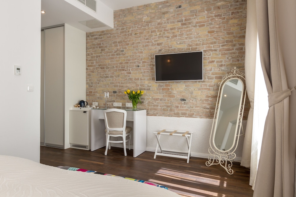Pellegrini Luxury Rooms 28/50