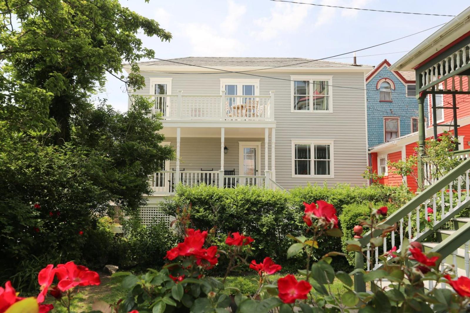 The Red Cottage 1/31