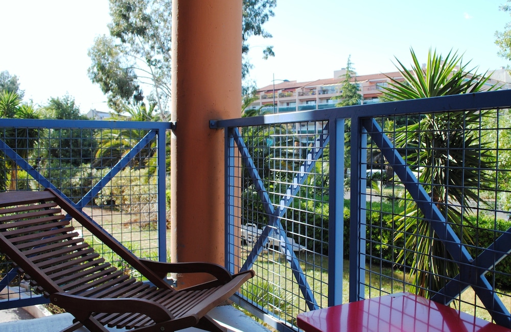 Ibis Hyeres Centre 40/50