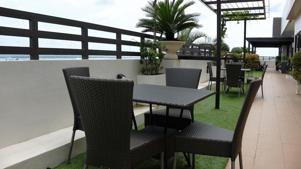 Sebastien Hotel 48/54