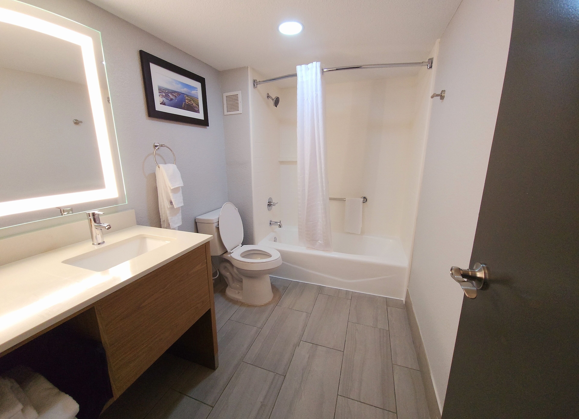 غرفة قياسية بسريرين كوين، Best Western Plus Mobile Inn and Suites 3/3