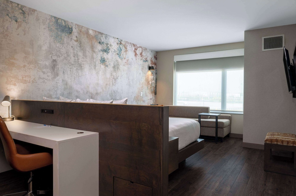 Wyndham Westfield 42/42