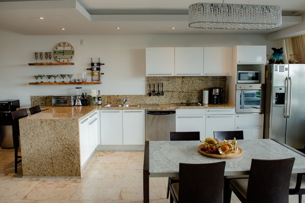 Magia Beachside Condo 36/47