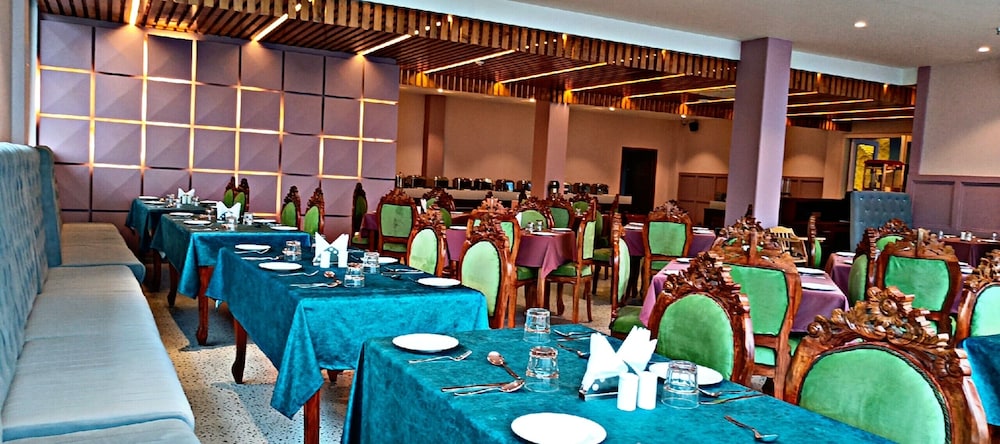SPT Clarks Inn Suite Mandi 20/22