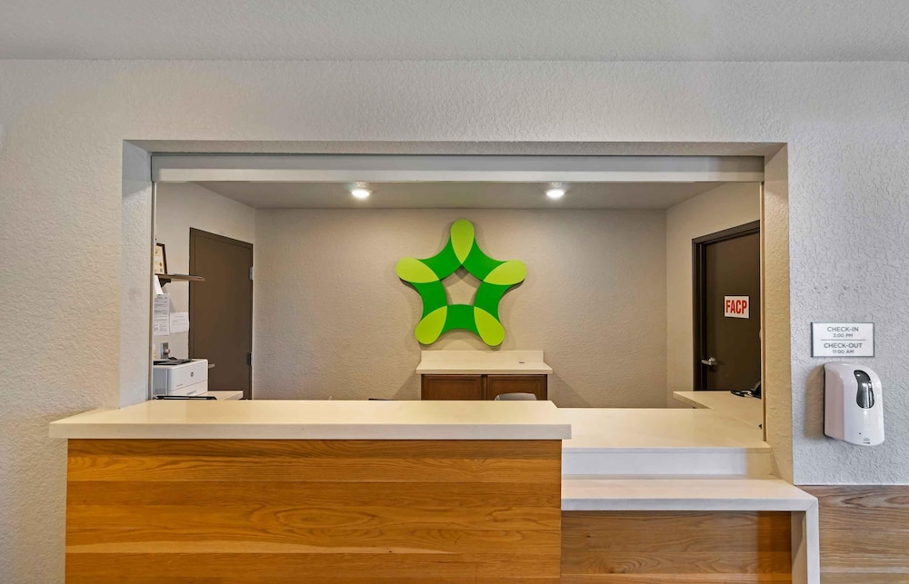Extended Stay America Select Suites Tampa Brandon East 7/57