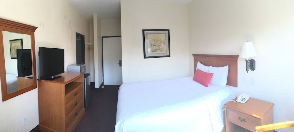 Harborview Inn Suites San Diego Harbor 16/40