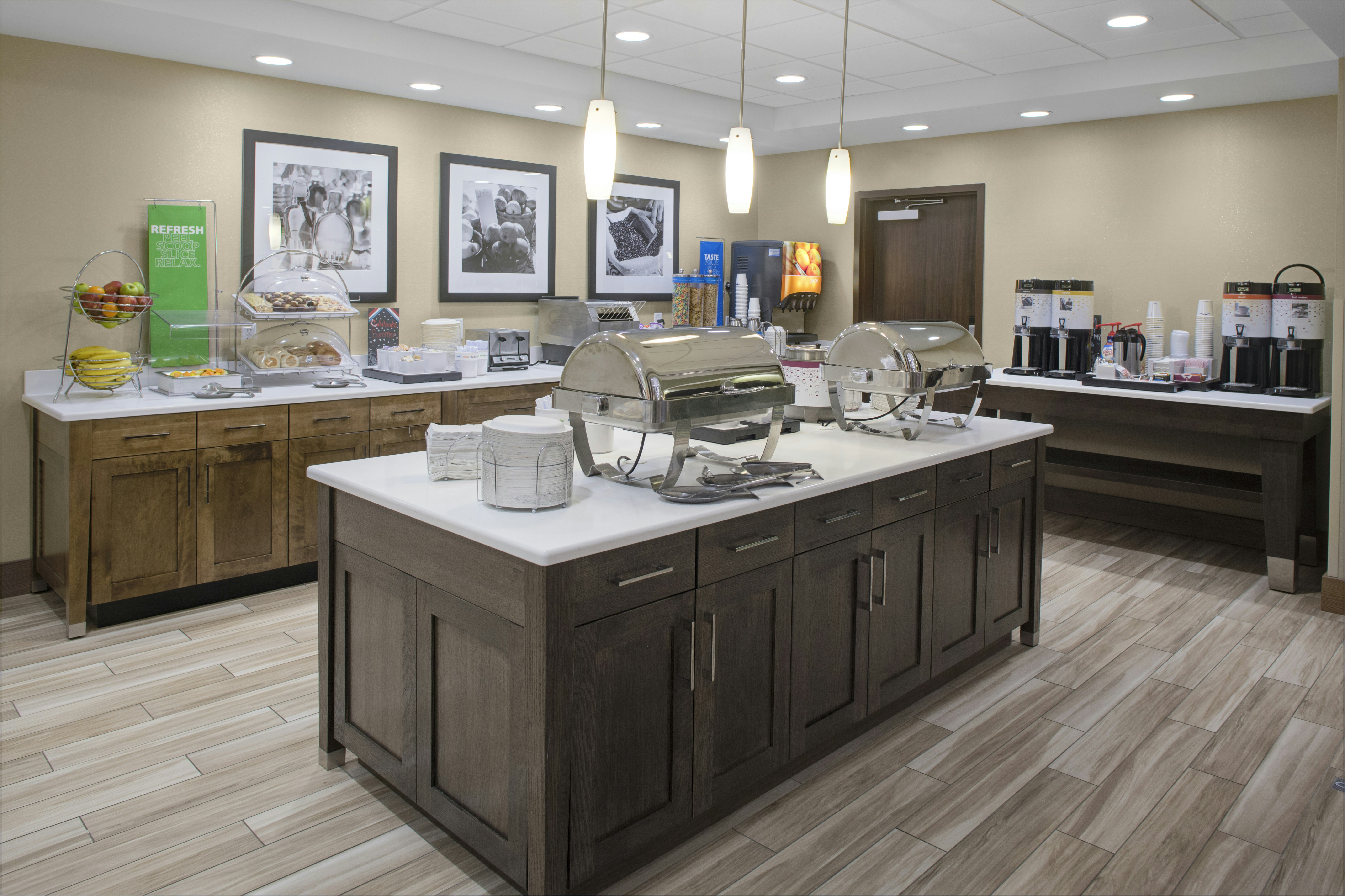 Hampton Inn Suites Syracuse North Airport Area 5/64