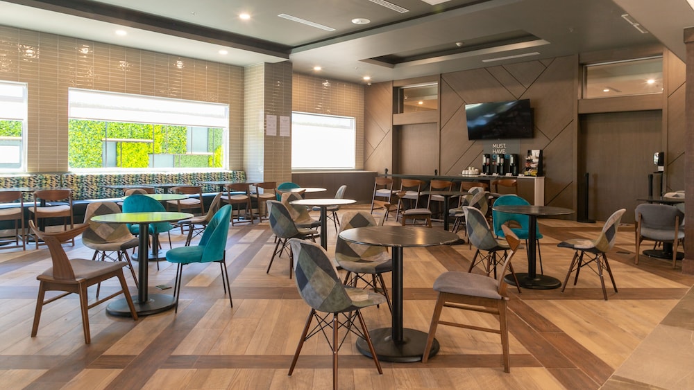 Holiday Inn Express and Suites Tijuana Otay 37/61