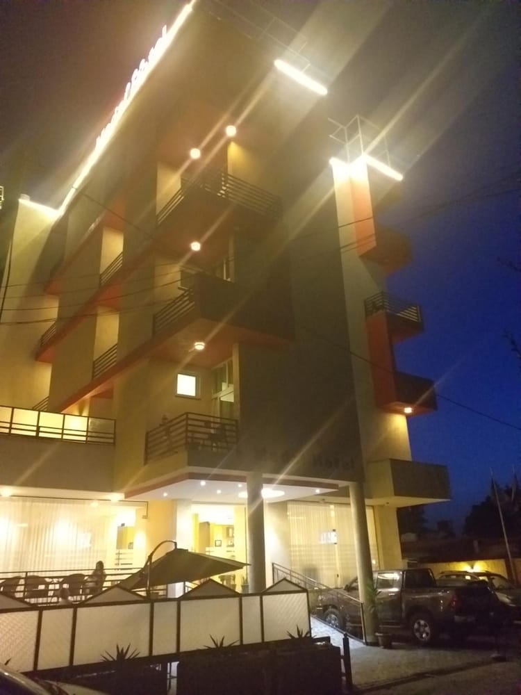Medal Hotel 2/50