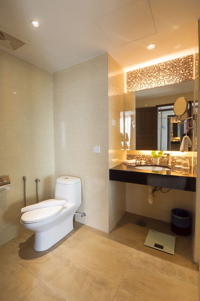 Kinta Riverfront Hotel And Suites 61/63