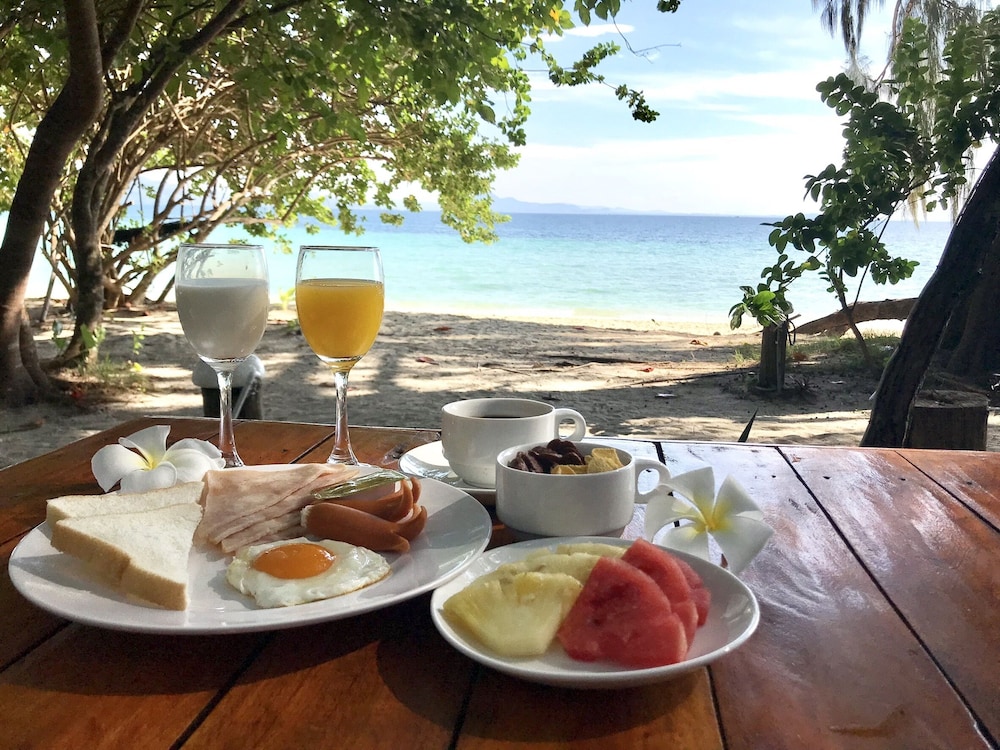 Kradan Beach Resort 24/48