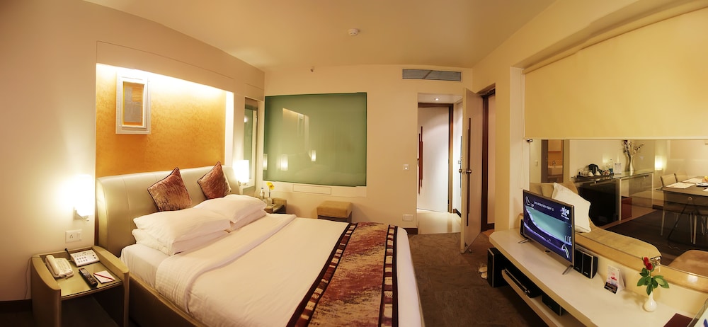 Sayaji Hotel 6/69