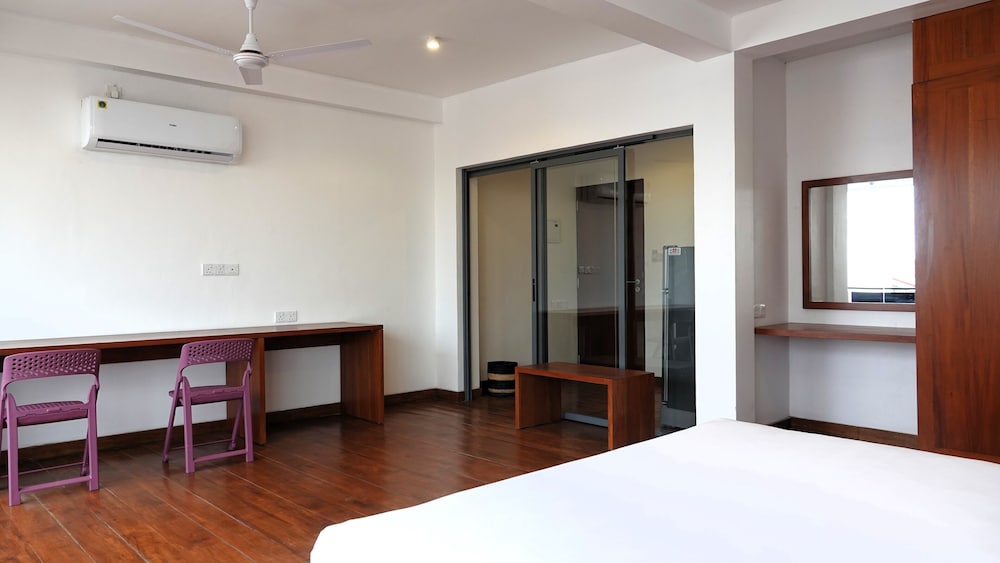 Hotel J Negombo 15/52