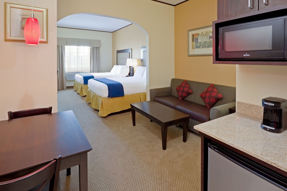 Holiday Inn Express Hotel And Suites Absecon Atlantic City Area 32/48