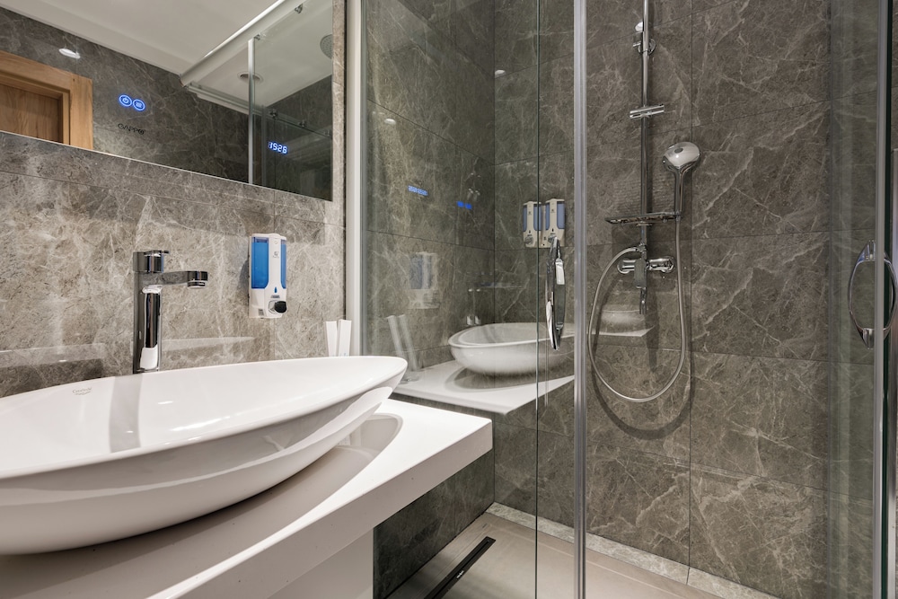 The Elements Hotel Tashkent 57/60