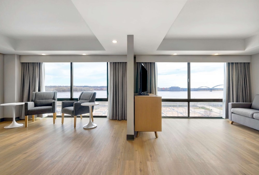 DoubleTree by Hilton Davenport 35/57