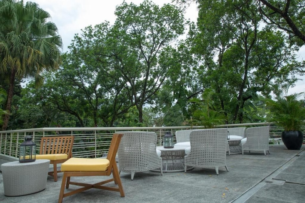 The Shalimar Boutique Hotel 60/65