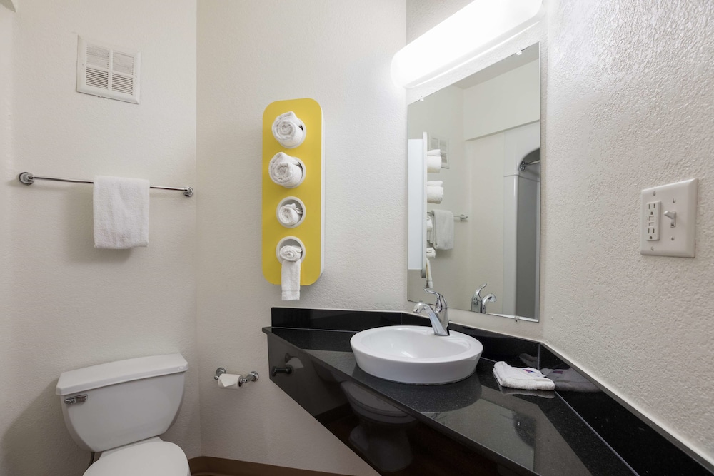 Motel6 Orlando, FL - International Dr 37/39