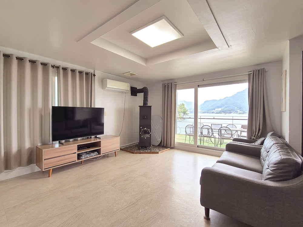 Interlaken Pension In Gapyeong 32/50