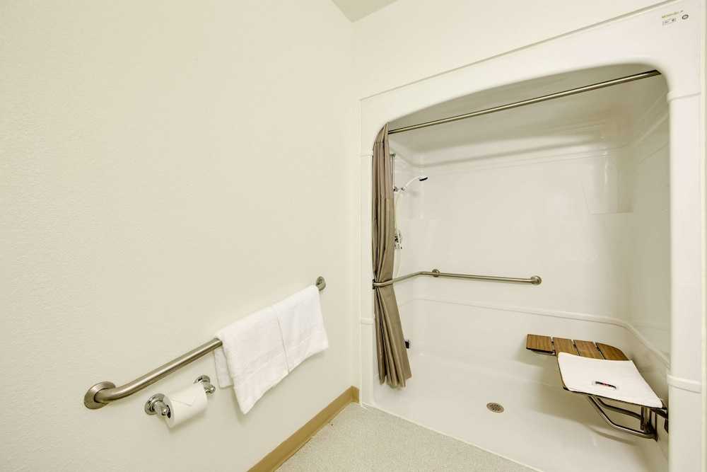 Motel6 Brampton, ON - Toronto 32/33