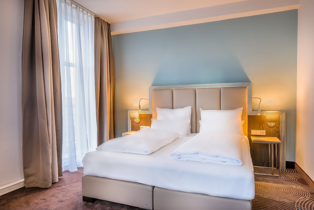 Garner Hotel Essen - Handelshof by IHG 20/85