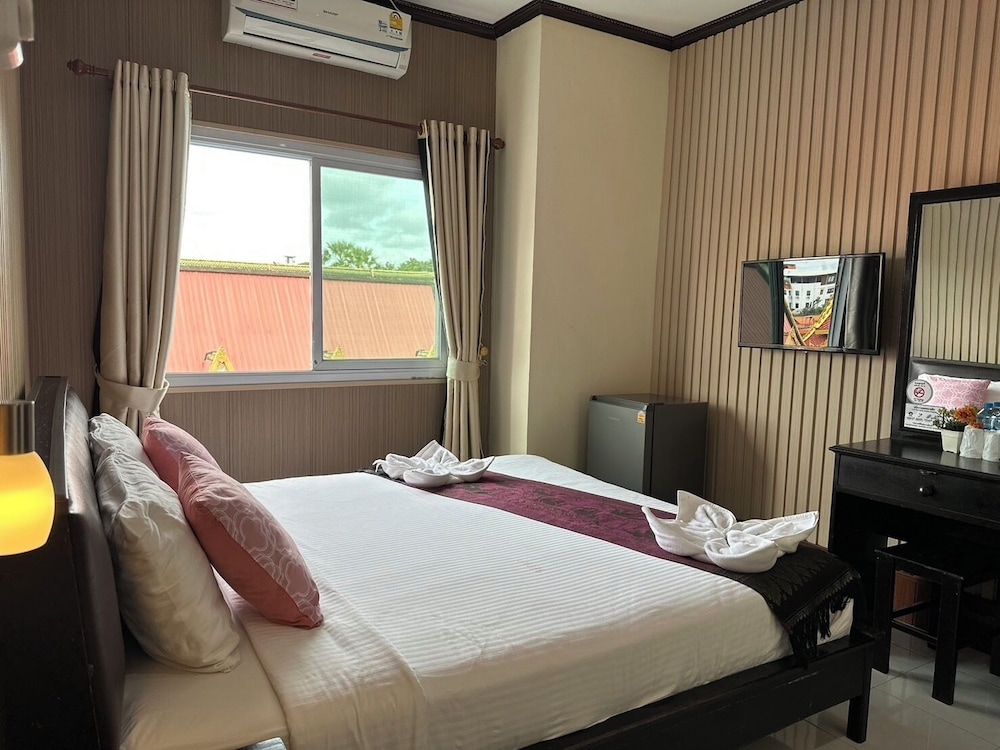 Mixay Paradise Hotel 36/78