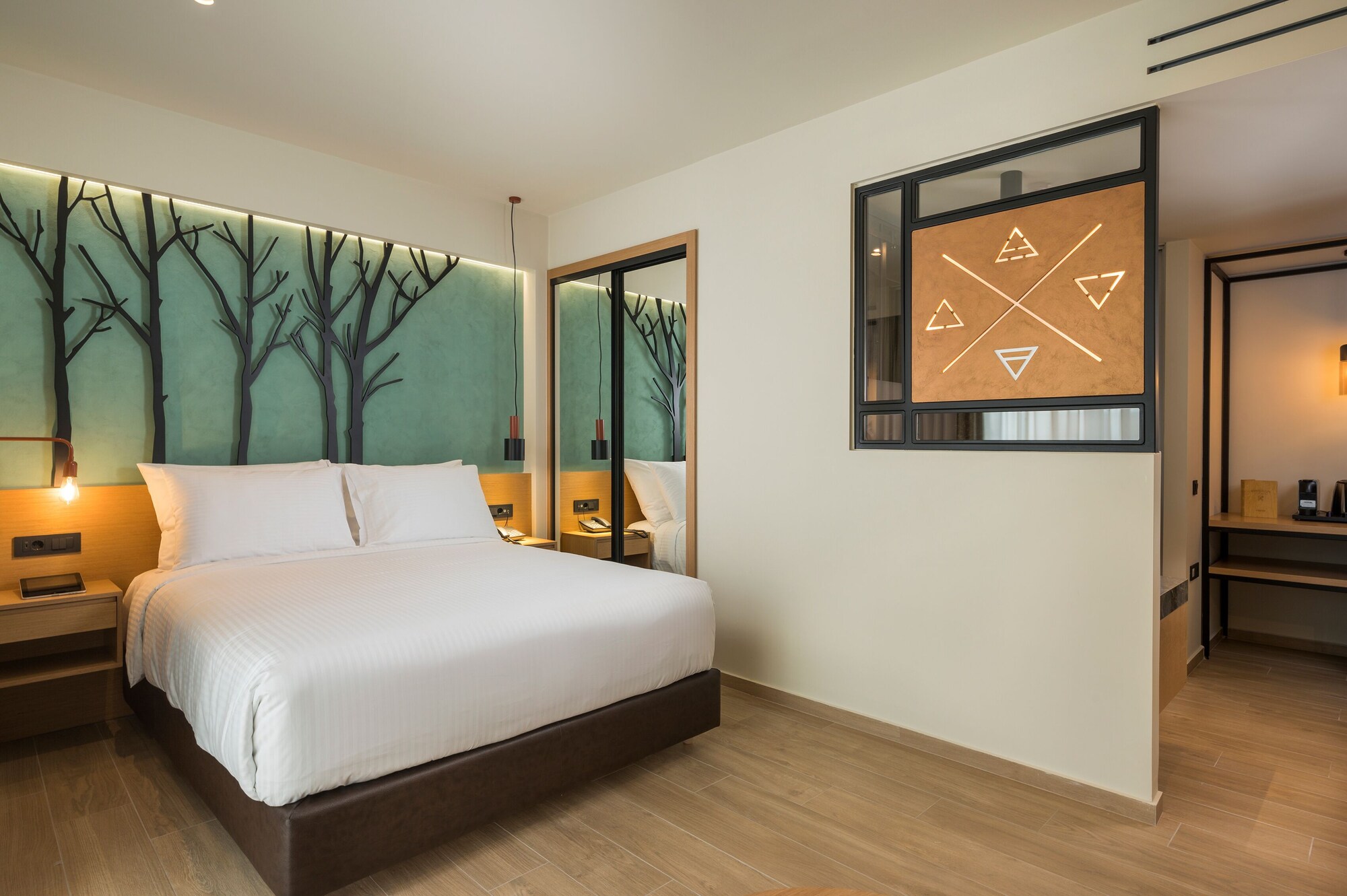 City, Triple, Queen Bed, Sofa