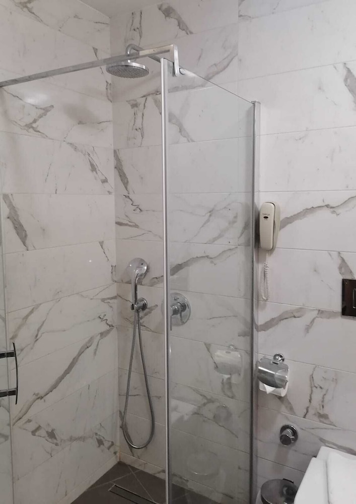 Cihangir Hotel 8/47