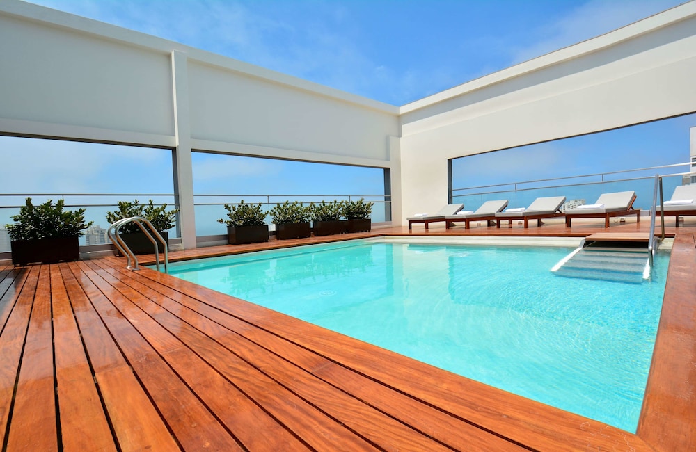 Dazzler By Wyndham Lima Miraflores 9/51