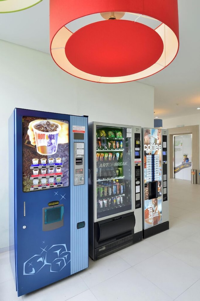 Treepark Hotel Jakarta Airport 26/30