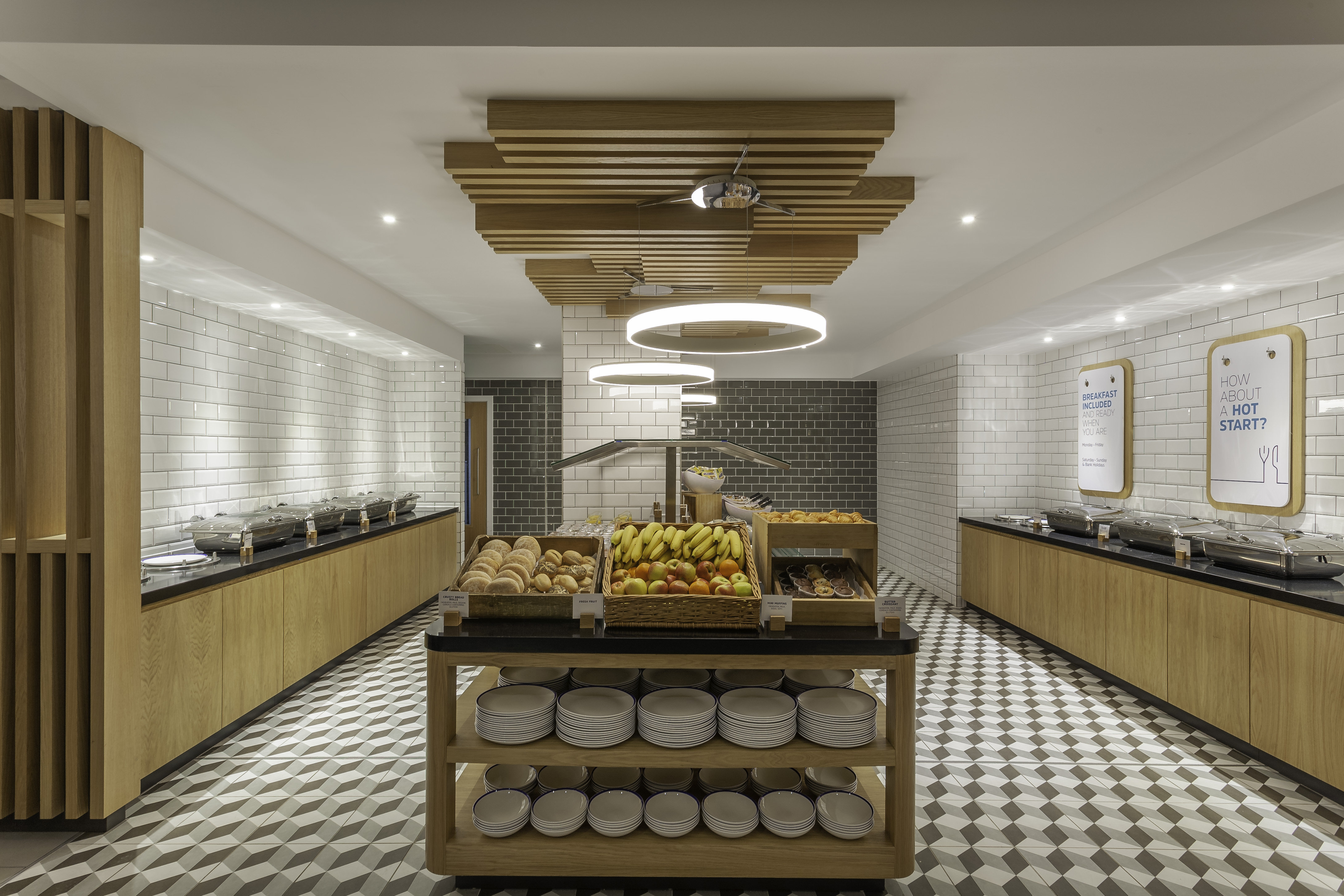 Holiday Inn Express Dublin Airport 13/30