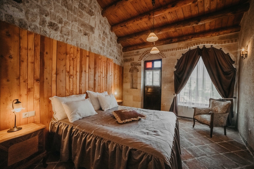 Dere Suites 15/50