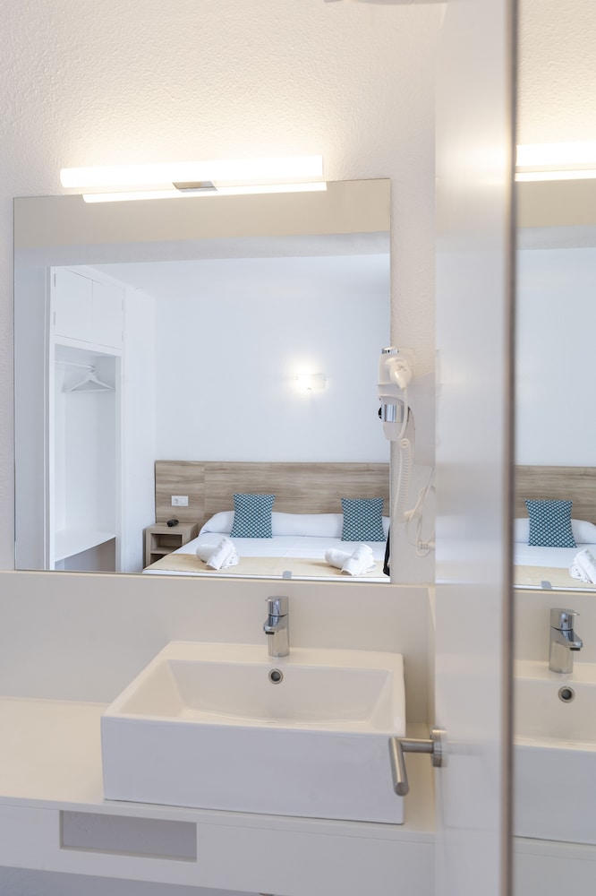 Suncoast Ibiza Hotel - Adults Only 27/77