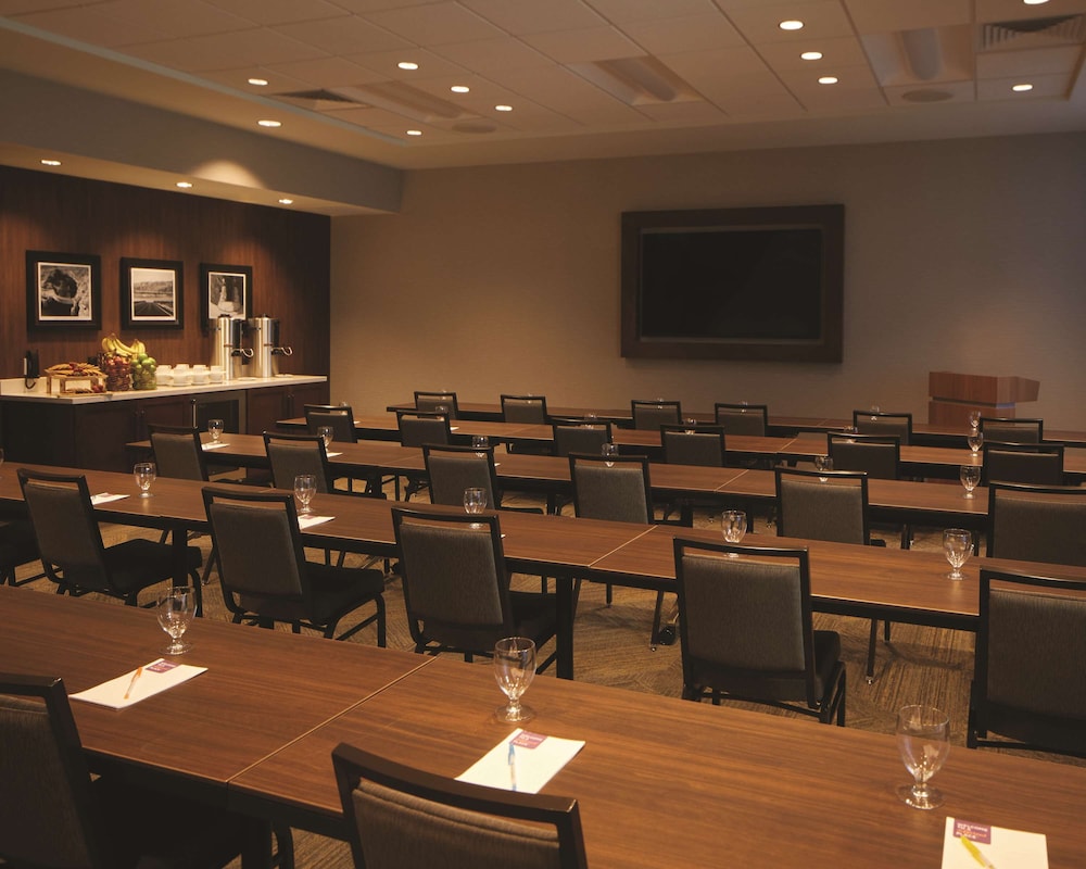 Hyatt Place Las Vegas At Silverton Village 41/42