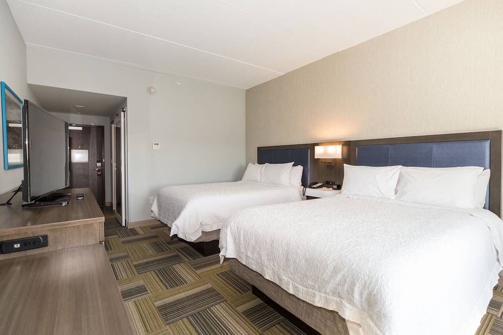 Hampton Inn Suites Syracuse North Airport Area 20/64