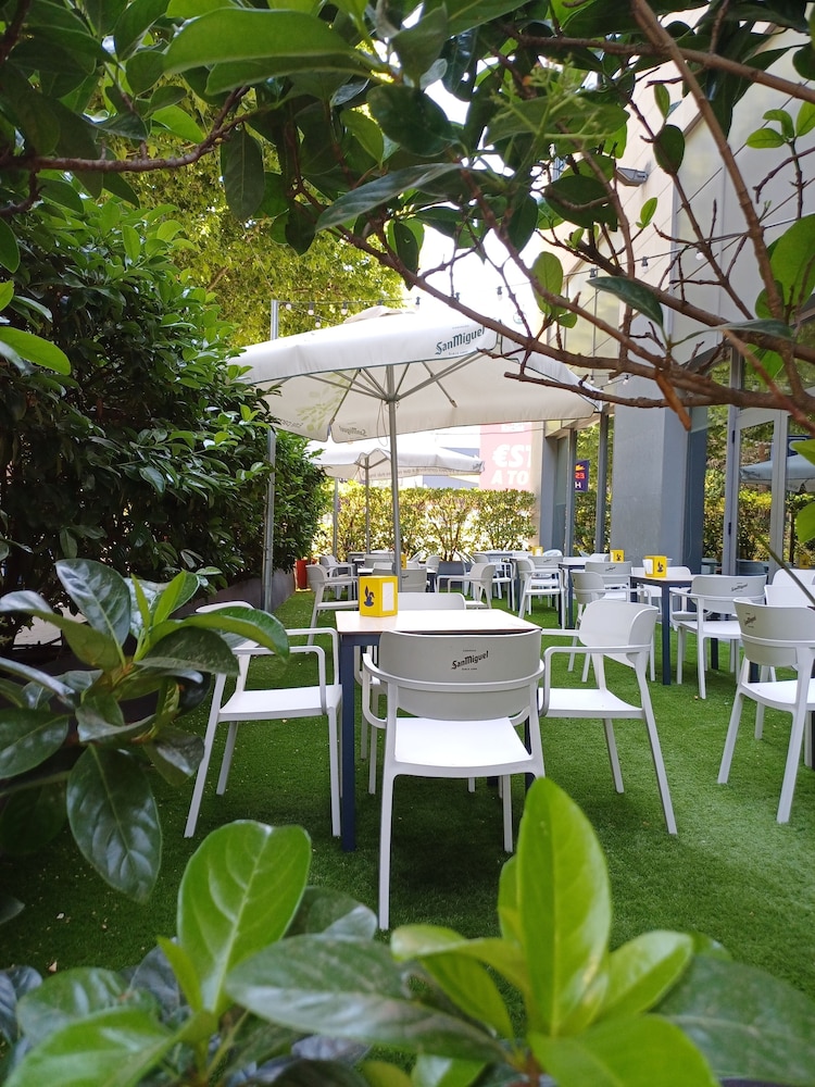 Ibis Barcelona Mollet 72/76