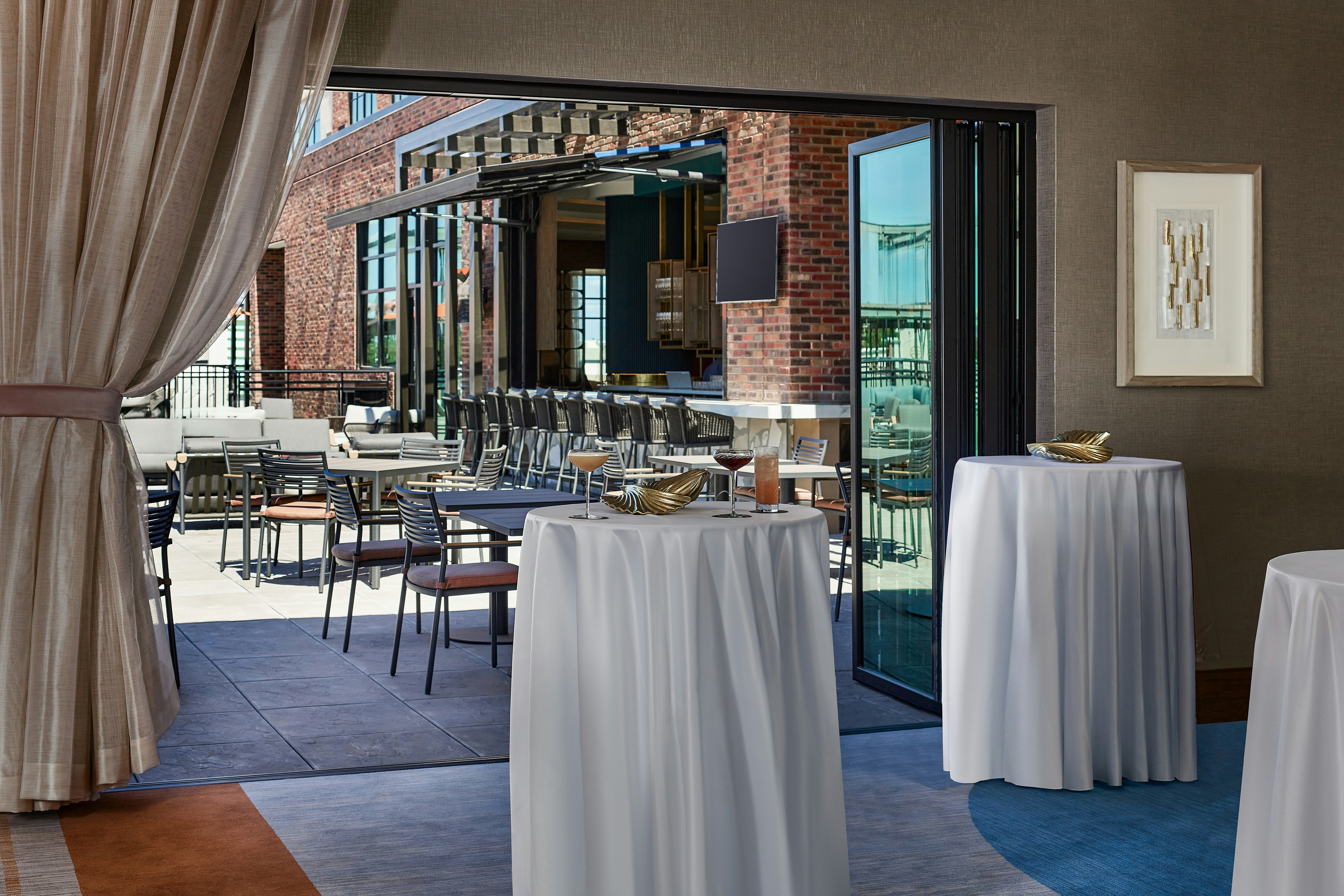 Lively Hotel on OAK Oklahoma City, Tapestry by Hilton 36/43