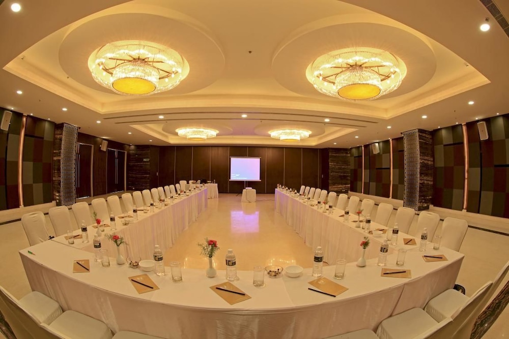 Goutham Grand Hotel 9/26