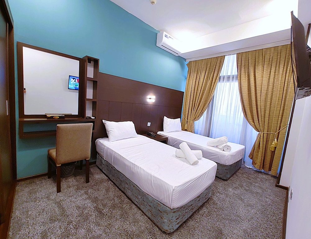 Crossway Hotel Baku 24/60