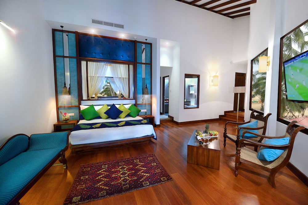 Royal Palms Beach Hotel 33/66