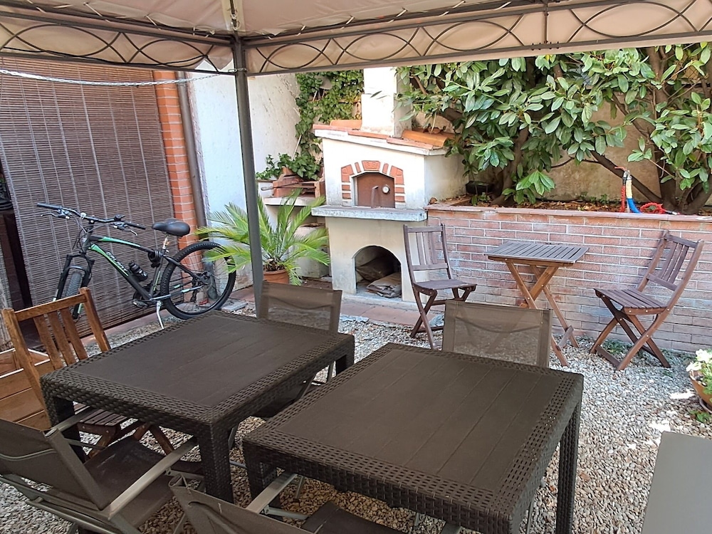 St John Villa B B 9/49