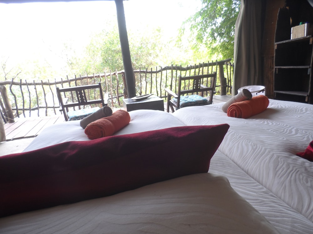 Caprivi Houseboat Safari Lodge 7/23