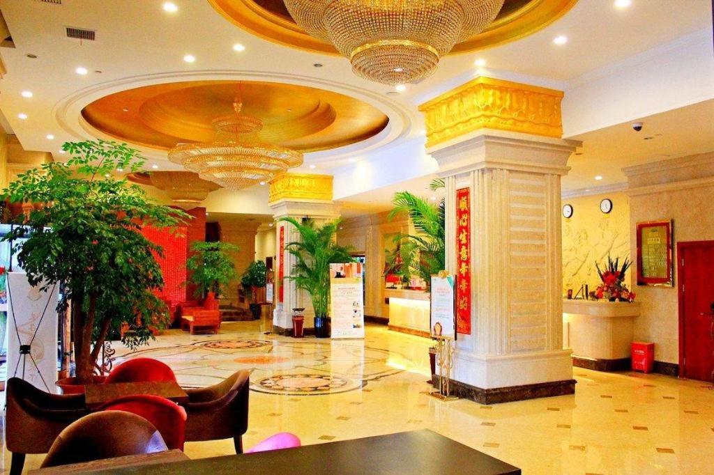 Vienna International Hotel (Shanghai Hongqiao National Exhibition and Convention Center Caobao Road) 21/47